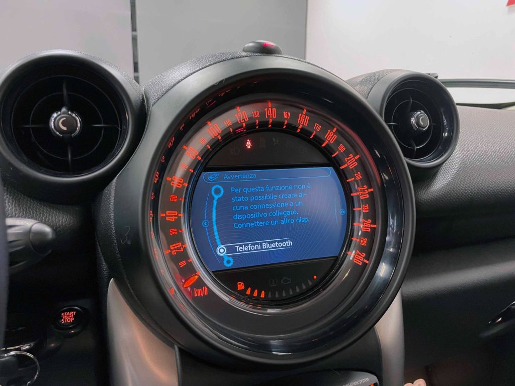 MINI Countryman MINI COOPER D BUSINESS COUNTRYMAN 1.6 ALL4 - 25