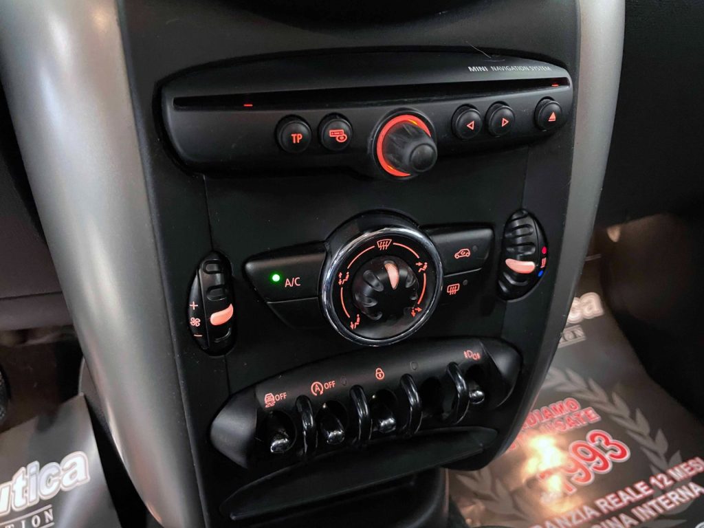 MINI Countryman MINI COOPER D BUSINESS COUNTRYMAN 1.6 ALL4 - 26