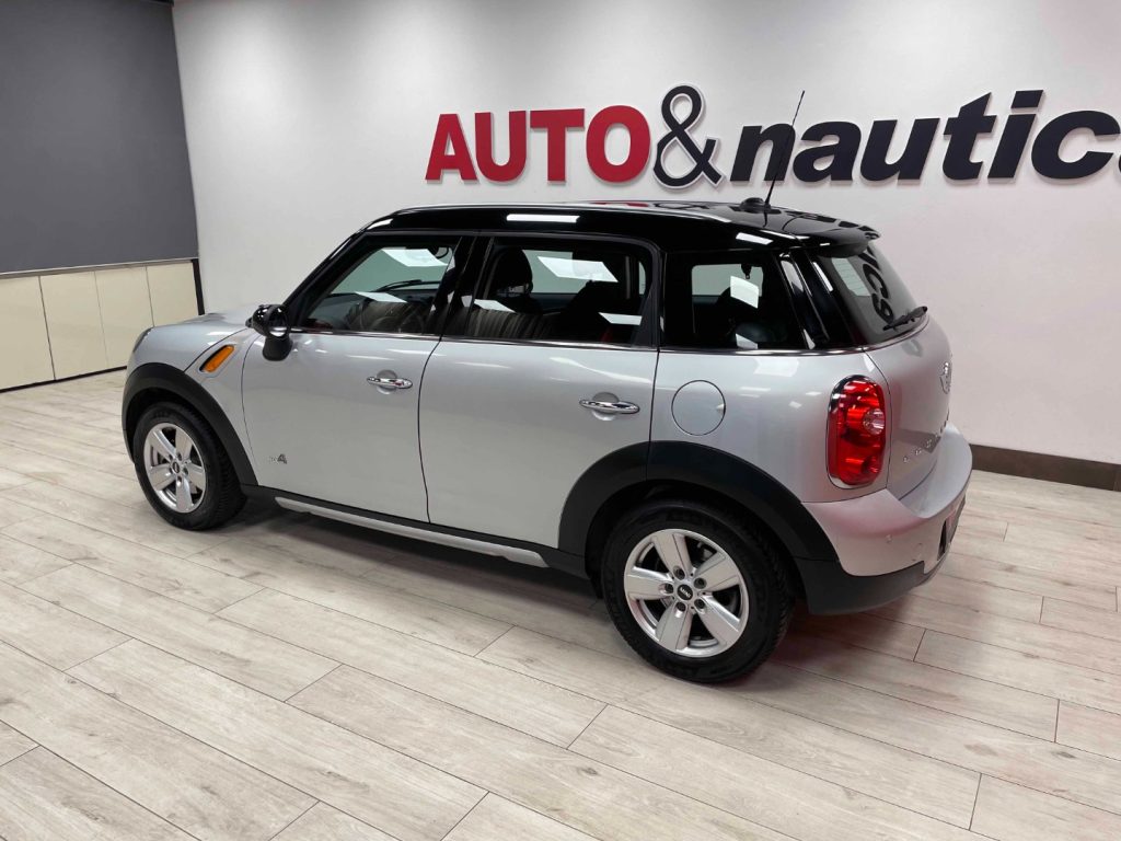 MINI Countryman MINI COOPER D BUSINESS COUNTRYMAN 1.6 ALL4 - 36