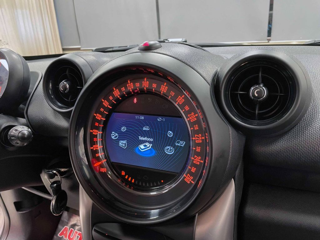 MINI Countryman MINI COOPER D BUSINESS COUNTRYMAN 1.6 ALL4 - 43