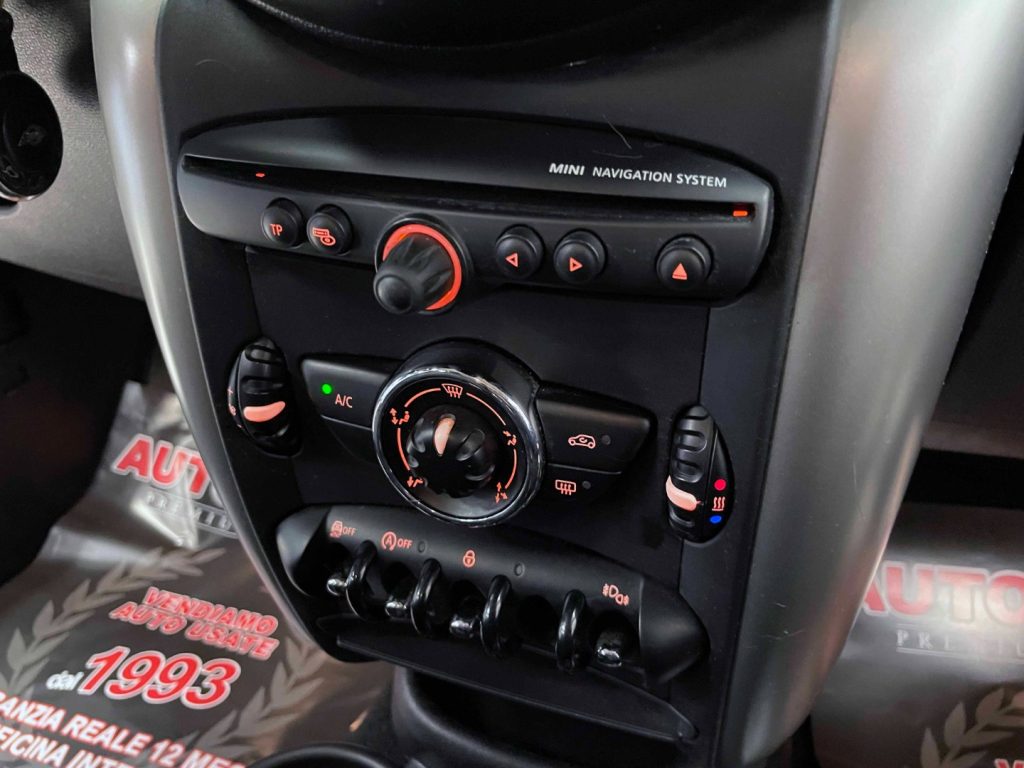 MINI Countryman MINI COOPER D BUSINESS COUNTRYMAN 1.6 ALL4 - 44