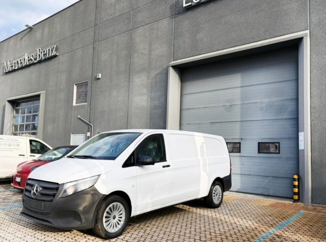 MERCEDES-BENZ Vito Bianco pastello