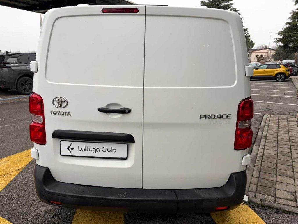 TOYOTA Proace Verso 1.5D L0 D Executive - 7