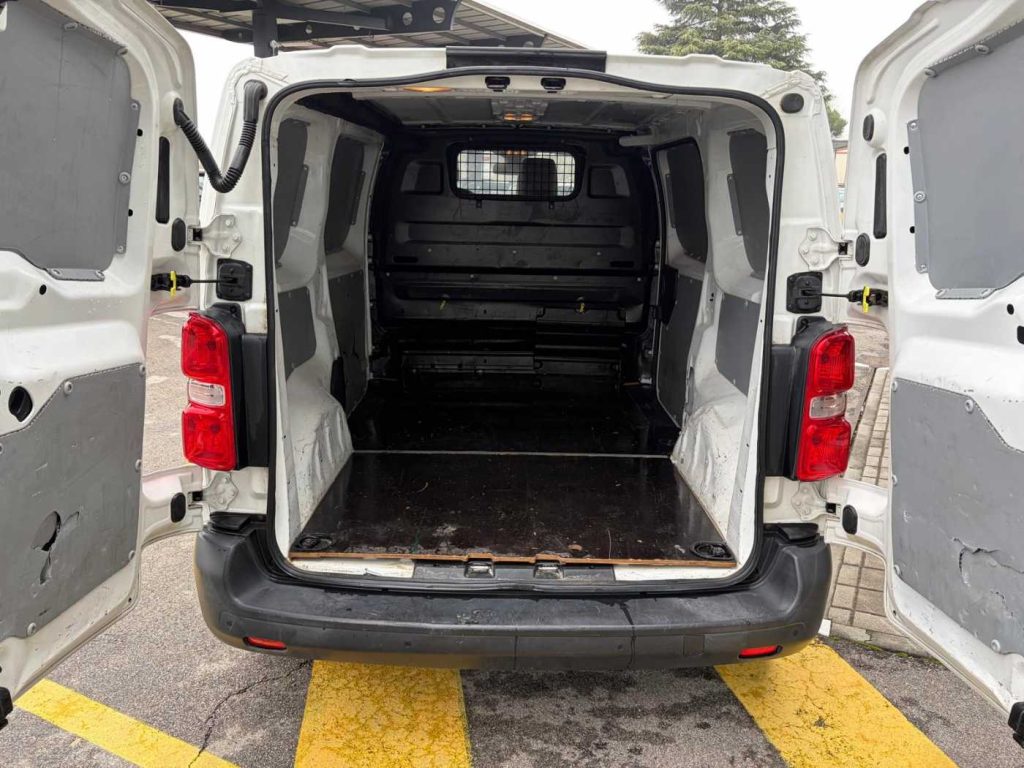 TOYOTA Proace Verso 1.5D L0 D Executive - 10