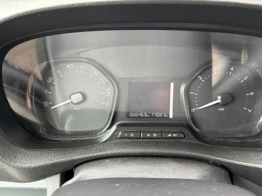 TOYOTA Proace Verso 1.5D L0 D Executive - 12