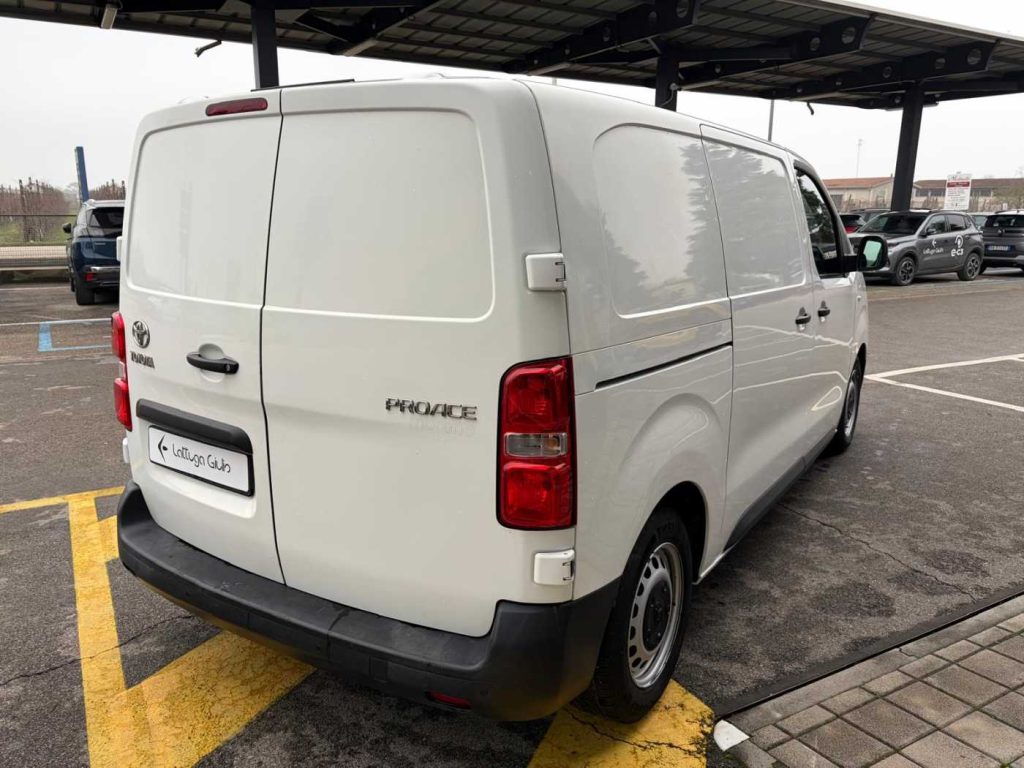 TOYOTA Proace Verso 1.5D L0 D Executive - 6