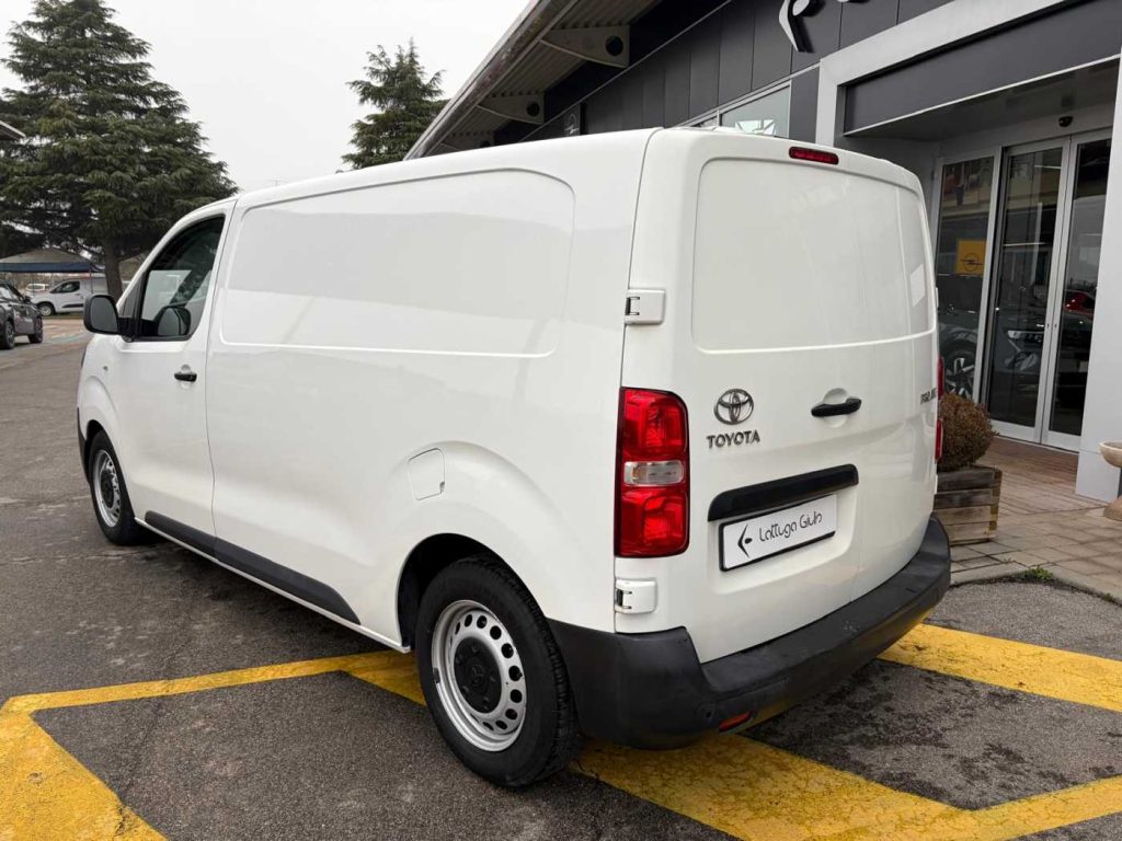 TOYOTA Proace Verso 1.5D L0 D Executive - 8