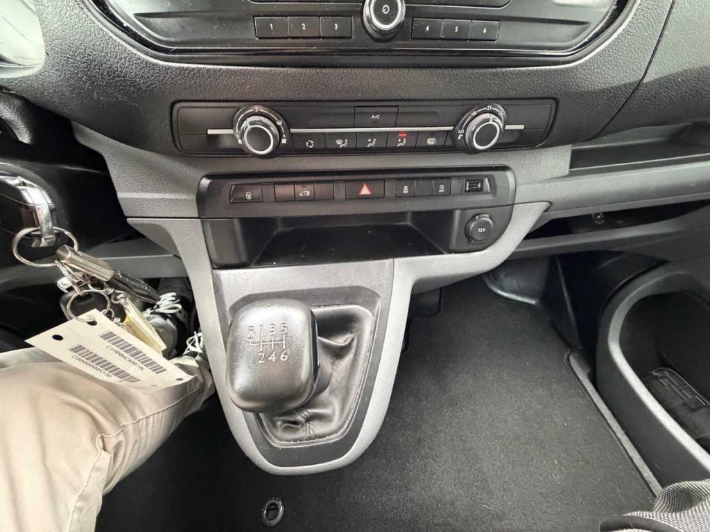 TOYOTA Proace Verso 1.5D L0 D Executive - 18