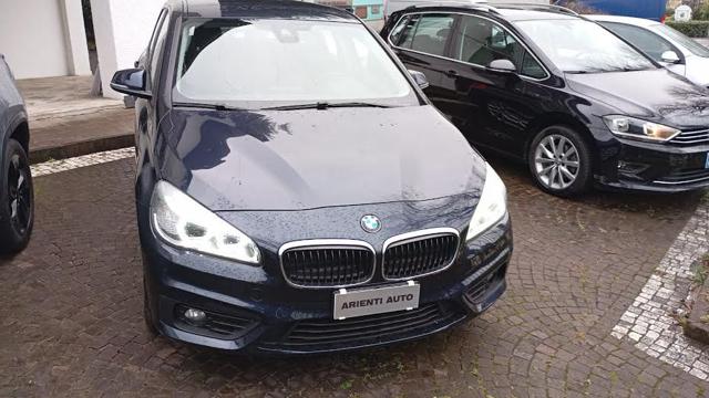 BMW 216 Blu metallizzato