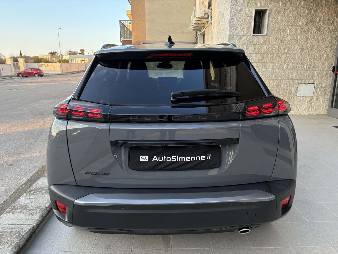 PEUGEOT 2008 1.5 BlueHDi 130 S&S EAT8 Allure - 6