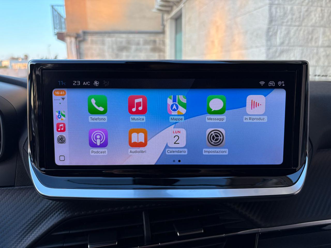 PEUGEOT 2008 1.5 BlueHDi 130 S&S EAT8 Allure - 26