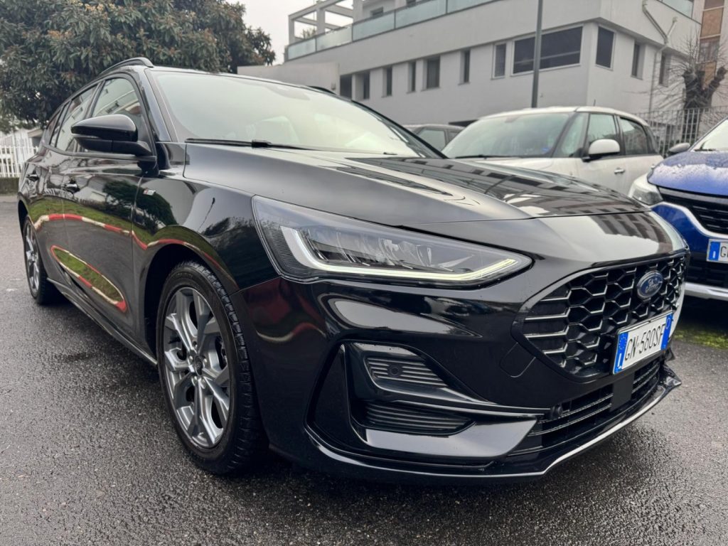 FORD Focus 1.0 EcoBoost Hybrid 125CV Powershift SW ST-Line De - 3