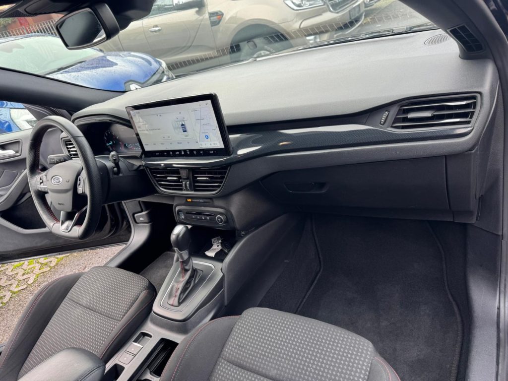 FORD Focus 1.0 EcoBoost Hybrid 125CV Powershift SW ST-Line De - 13
