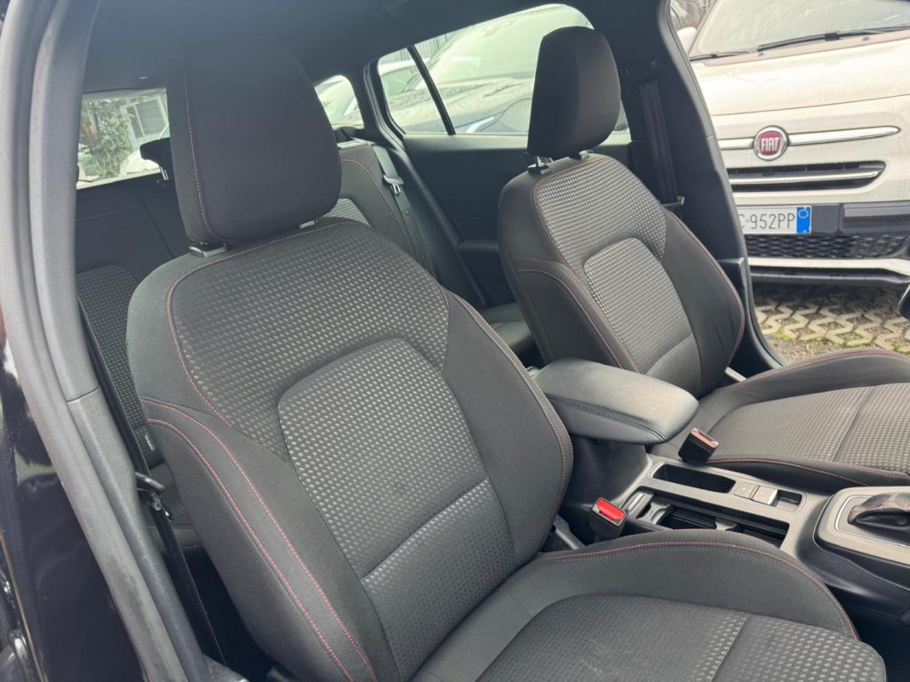 FORD Focus 1.0 EcoBoost Hybrid 125CV Powershift SW ST-Line De - 15