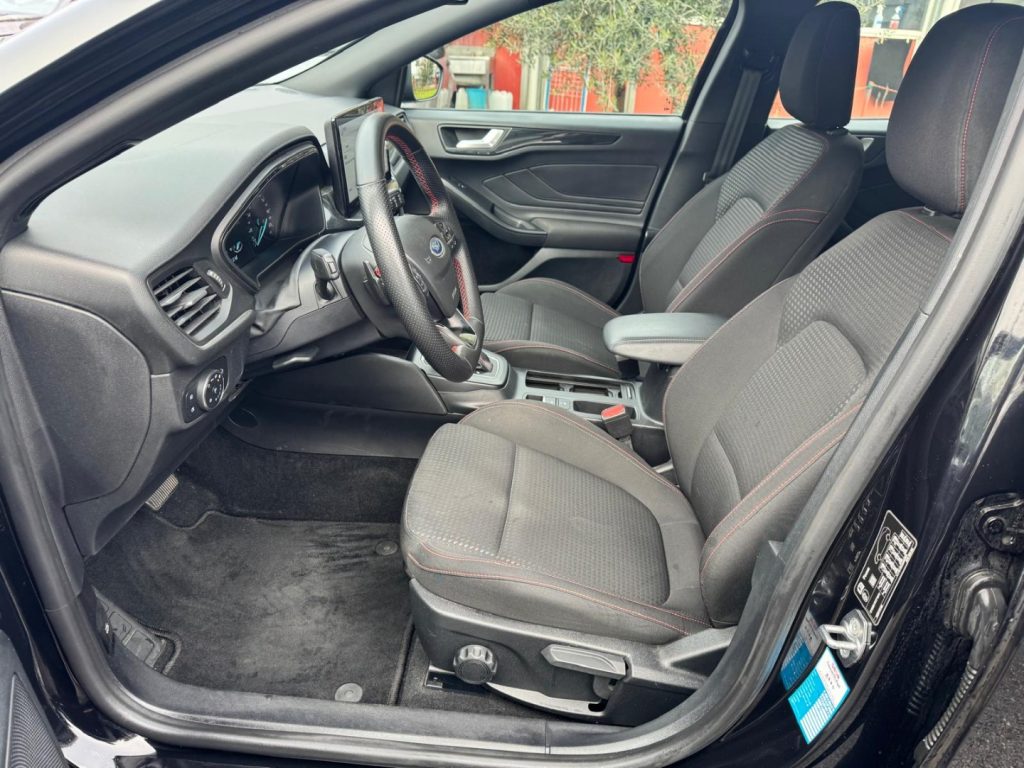 FORD Focus 1.0 EcoBoost Hybrid 125CV Powershift SW ST-Line De - 18