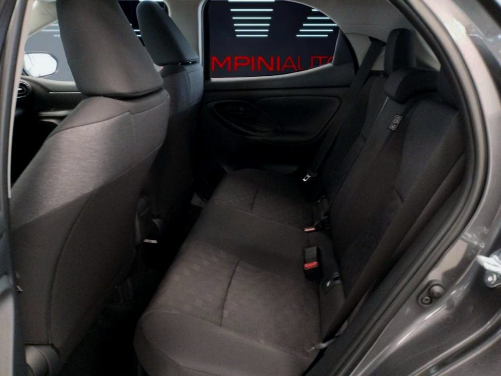 TOYOTA Yaris 1.5 Hybrid Trend KM 0 Ufficiale Pronta Consegna - 13