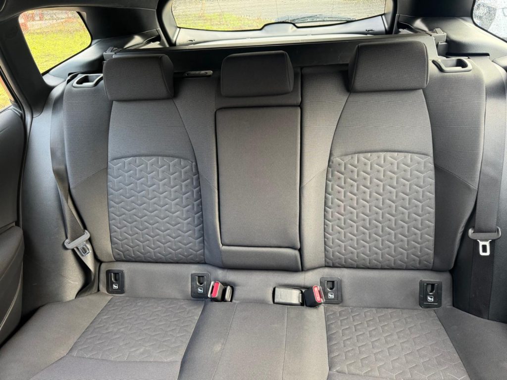 TOYOTA Corolla TS 1.8 Hybrid Business(AUTOCARRO N1) - 17