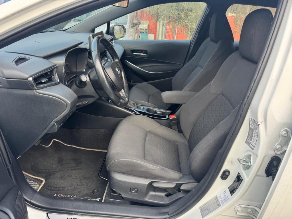 TOYOTA Corolla TS 1.8 Hybrid Business(AUTOCARRO N1) - 21