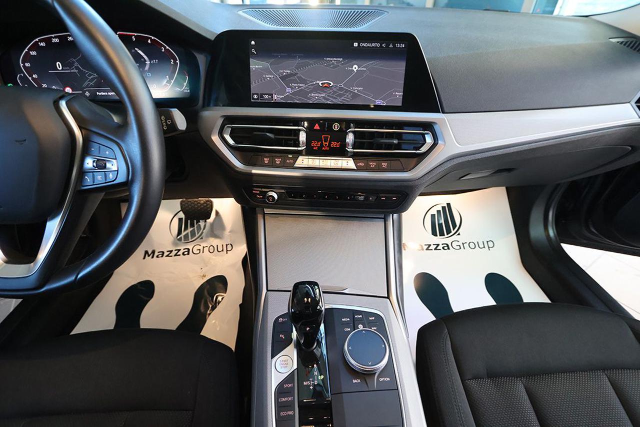 BMW 318 d 48V Touring Business Advantage - 32