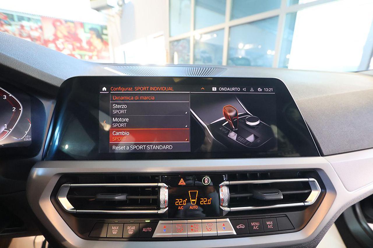 BMW 318 d 48V Touring Business Advantage - 29