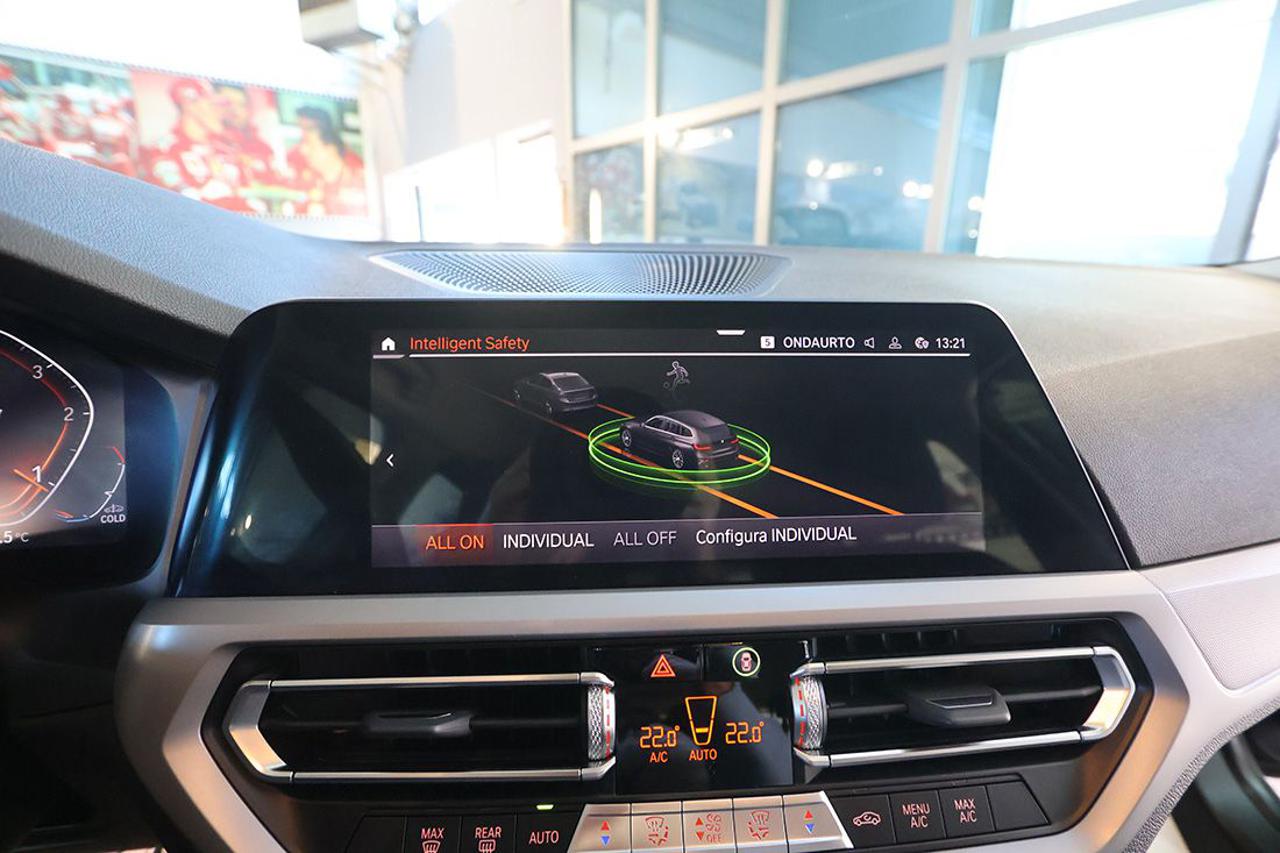 BMW 318 d 48V Touring Business Advantage - 24