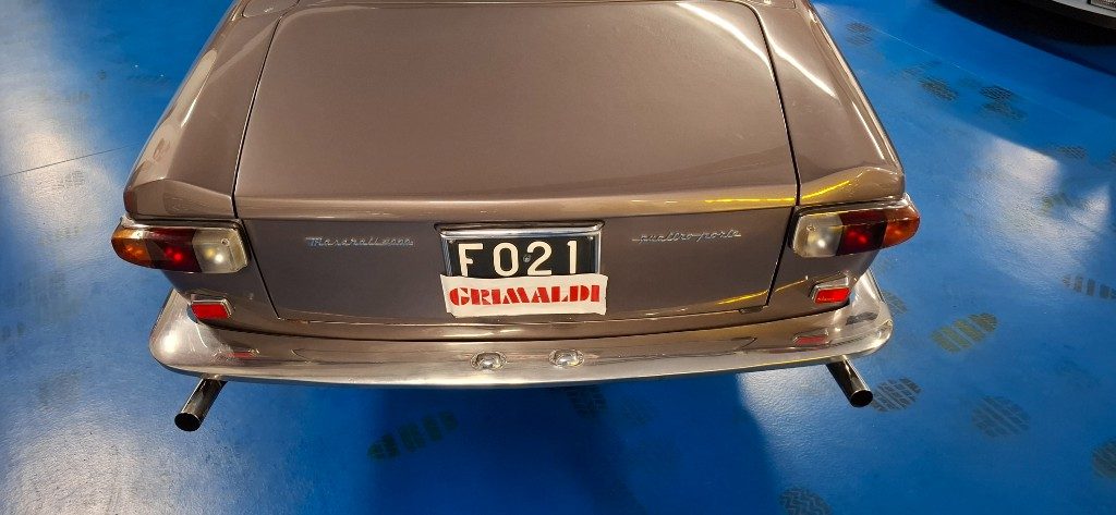 MASERATI Quattroporte 4.136cc **TARGHE NERE**LIBRETTO A PAGINE - 20