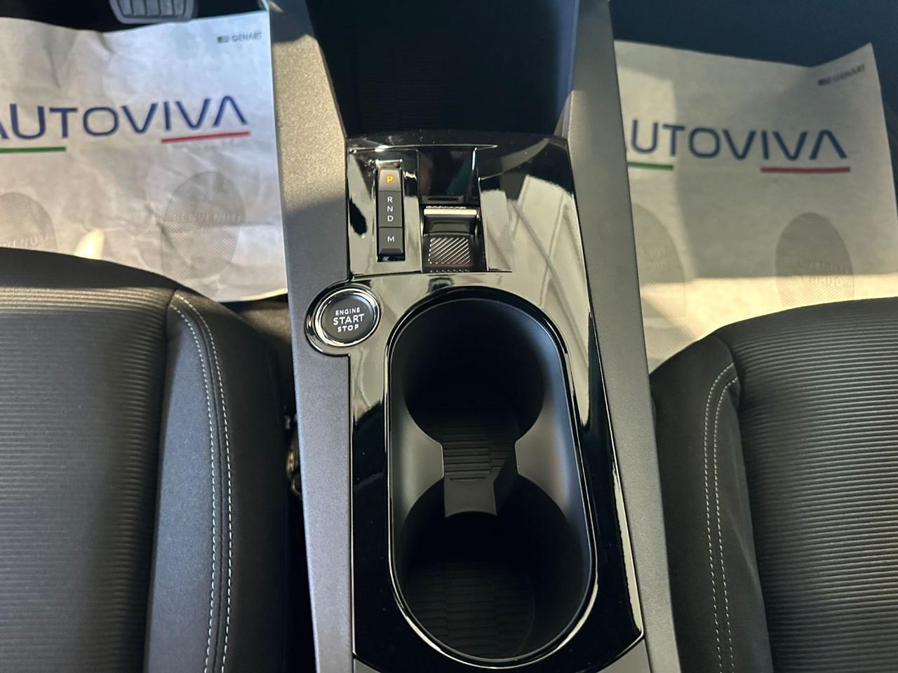 LANCIA Ypsilon Hybrid e-DCT - 17