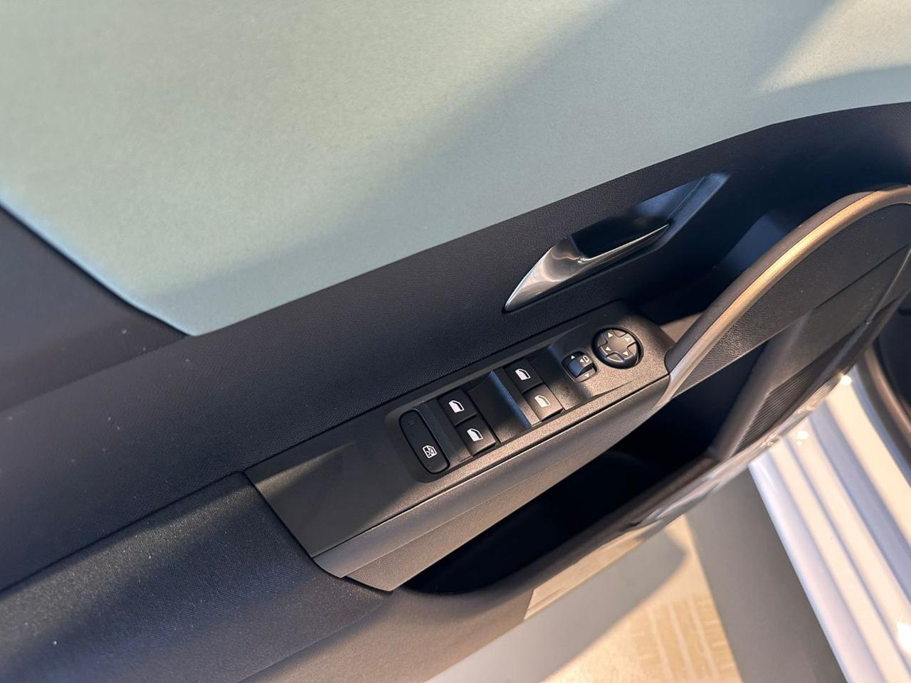 LANCIA Ypsilon Hybrid e-DCT - 21