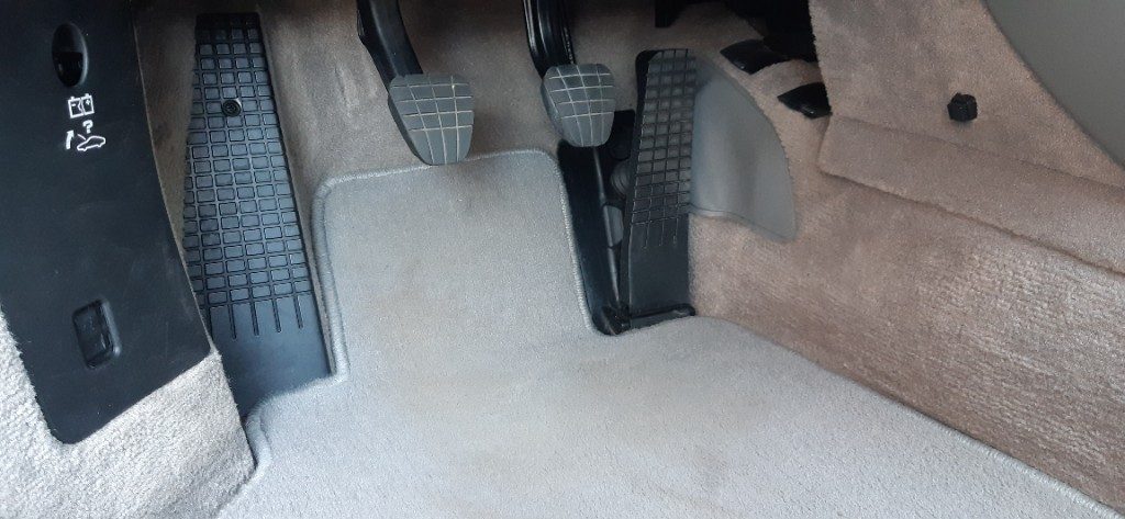 PORSCHE 996 CABRIO - CARRERA 4 - 44