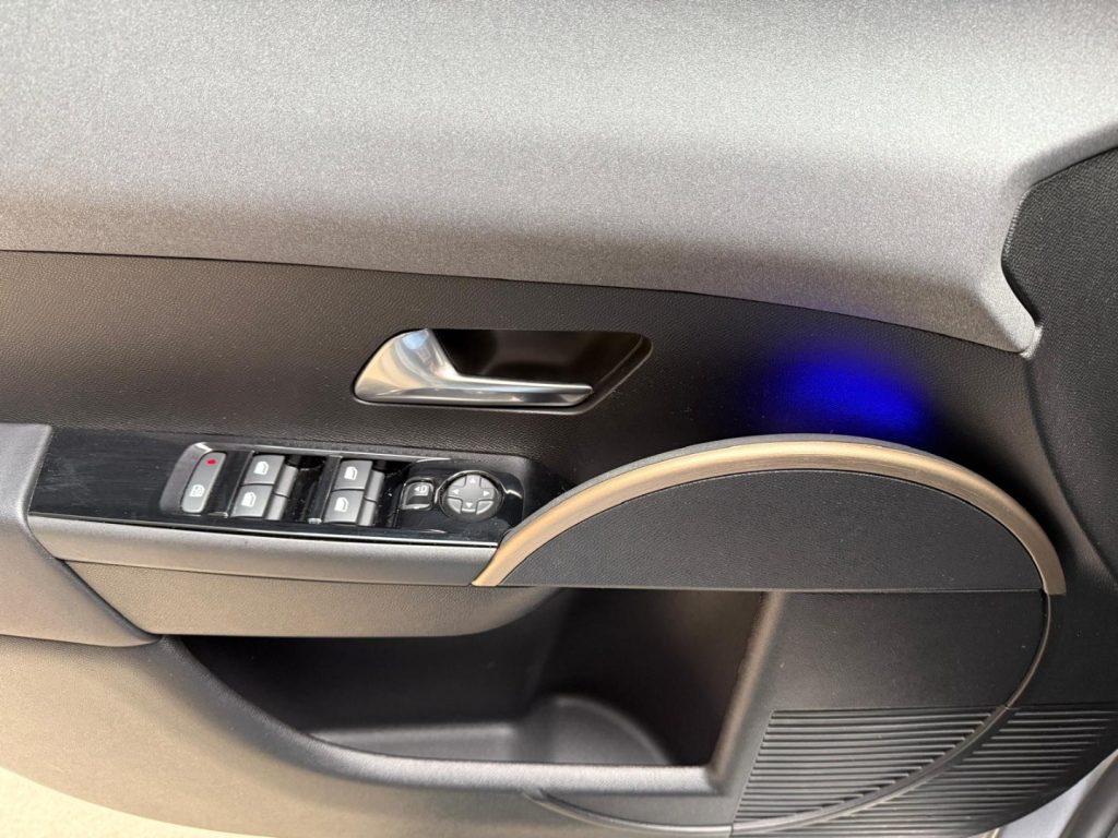 LANCIA Ypsilon Hybrid e-DCT LX - 23