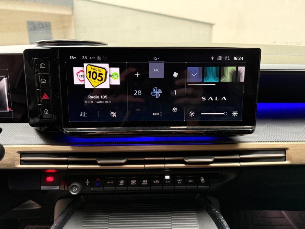 LANCIA Ypsilon Hybrid e-DCT LX - 17