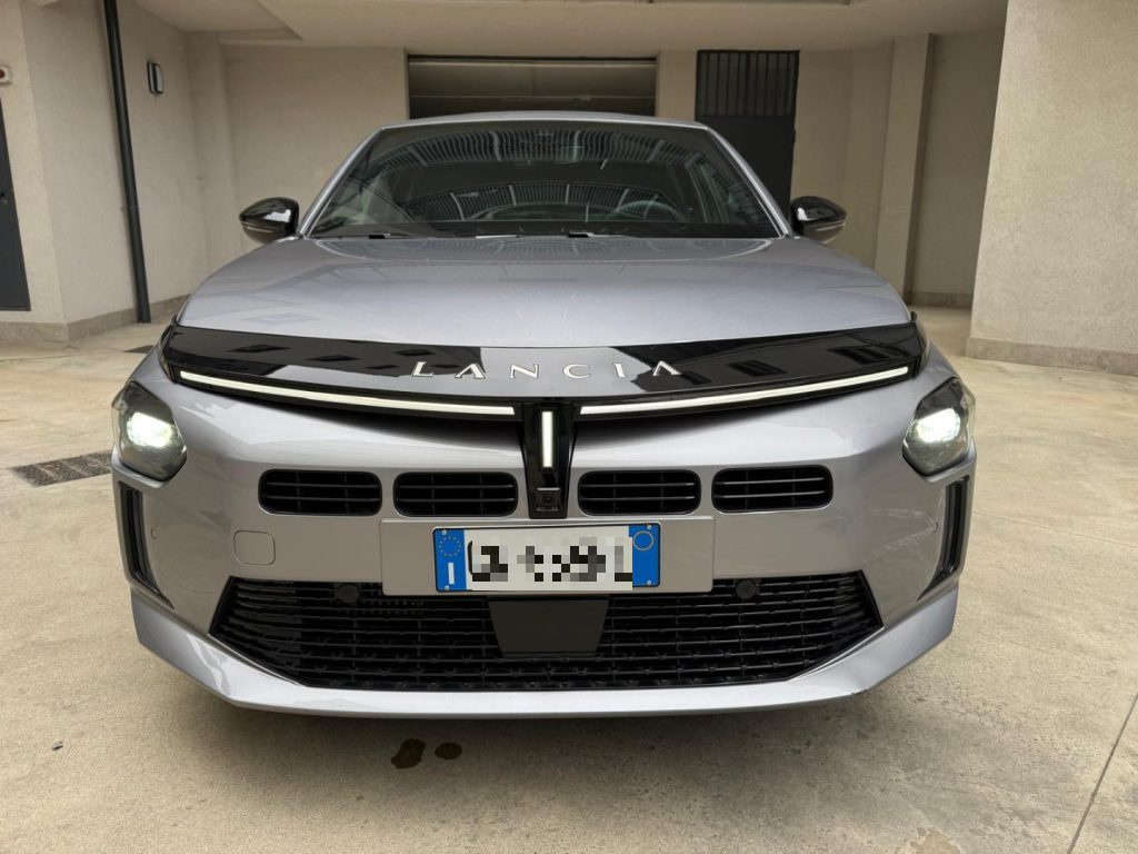 LANCIA Ypsilon Hybrid e-DCT LX - 8