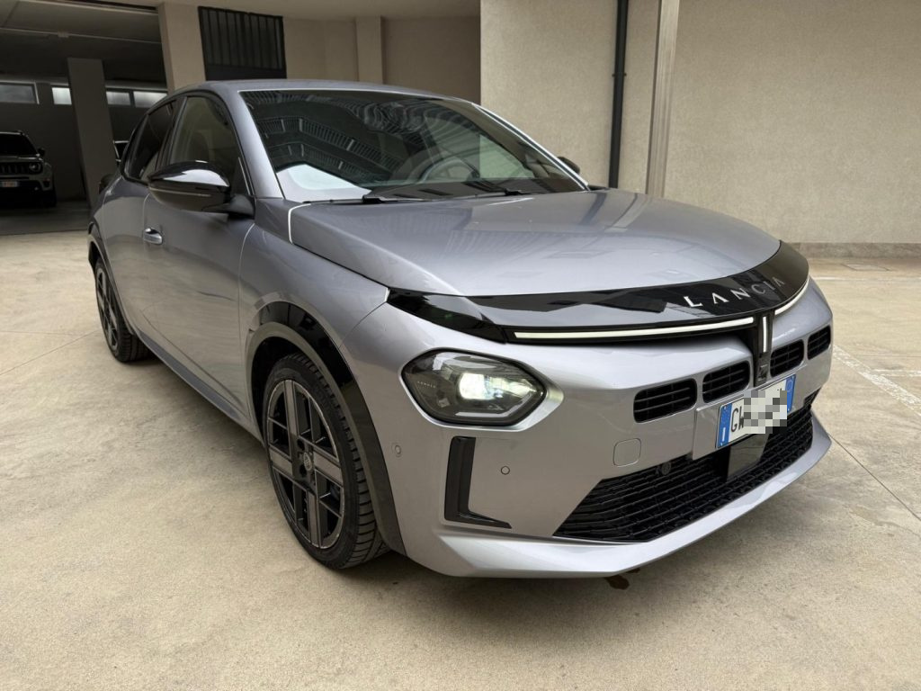LANCIA Ypsilon Hybrid e-DCT LX - 7