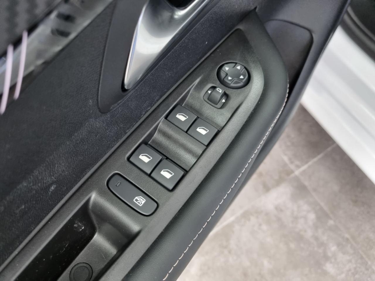 PEUGEOT 208 PureTech 100 Stop&Start 5 porte Style - 21