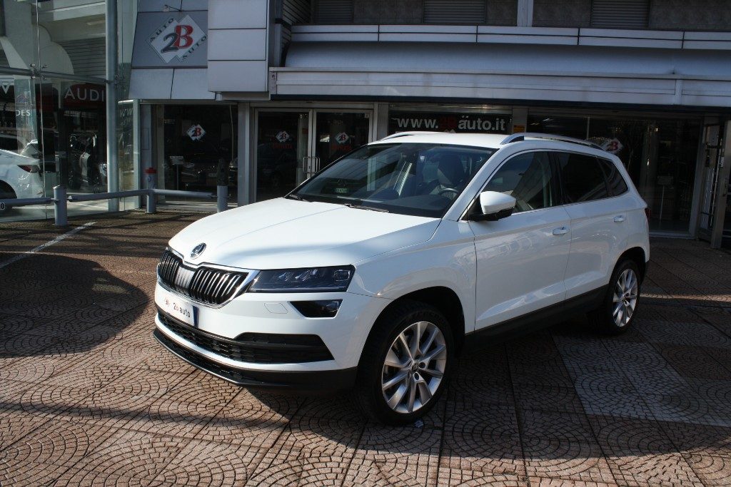 2B Auto ||| SKODA Karoq 1.6 TDI SCR DSG Style in vendita a Nova Milanese