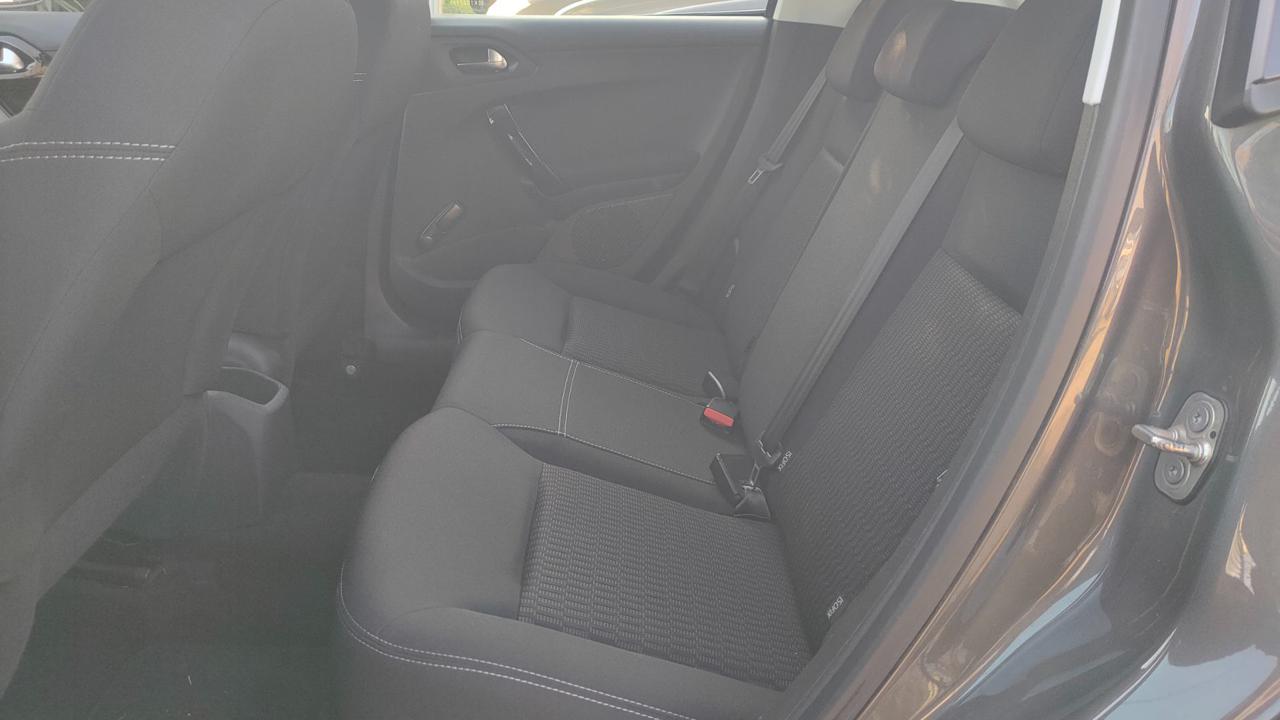 PEUGEOT 208 1.2 82CV BENZINA 5 porte Allure 58000KM - 3