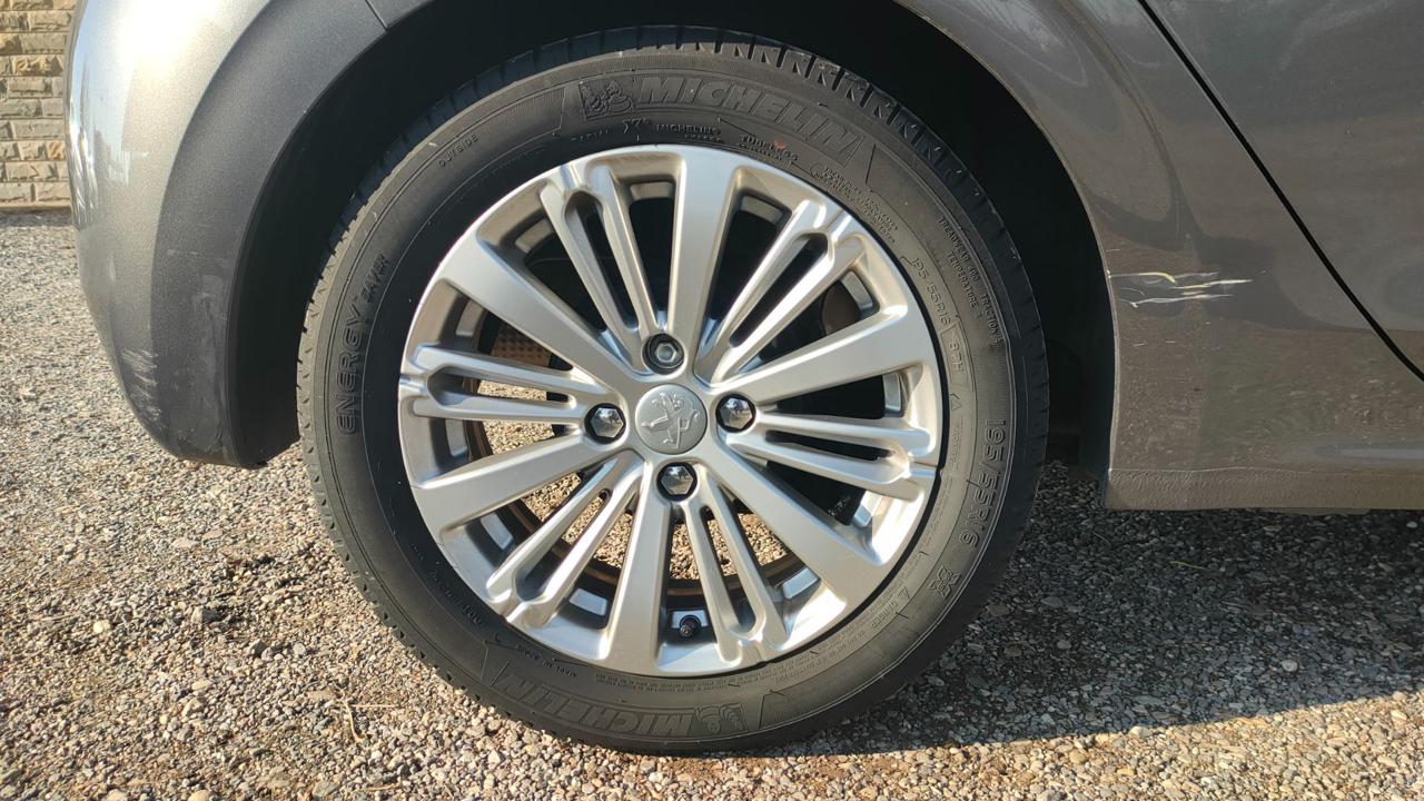 PEUGEOT 208 1.2 82CV BENZINA 5 porte Allure 58000KM - 21