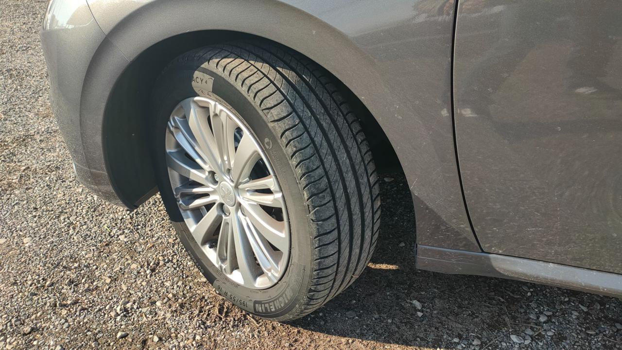 PEUGEOT 208 1.2 82CV BENZINA 5 porte Allure 58000KM - 16