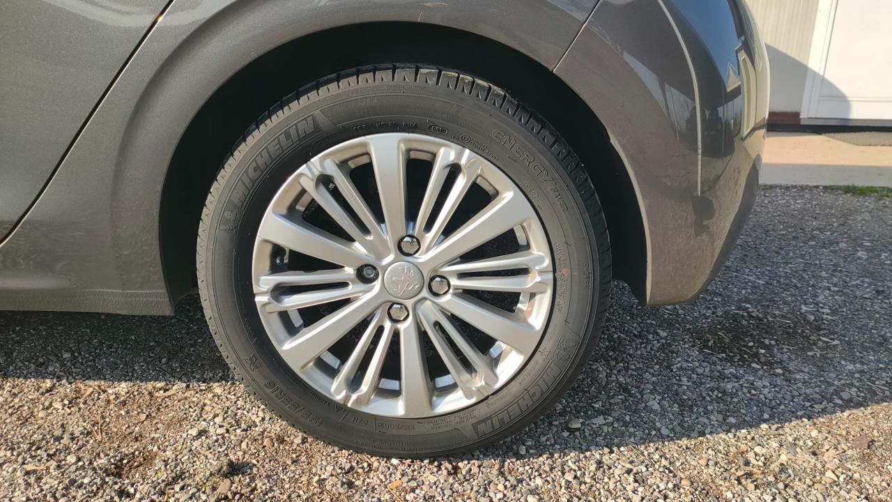 PEUGEOT 208 1.2 82CV BENZINA 5 porte Allure 58000KM - 12