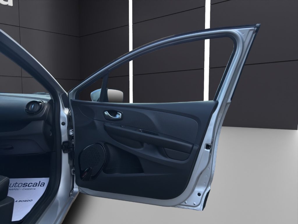 RENAULT Clio Sporter dCi 8V 75 CV Life - 17