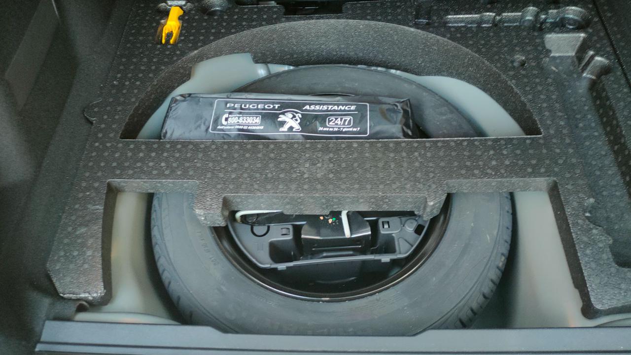 PEUGEOT 2008 1.2 Turbo 130 S&S Allure 57.000KM - 10