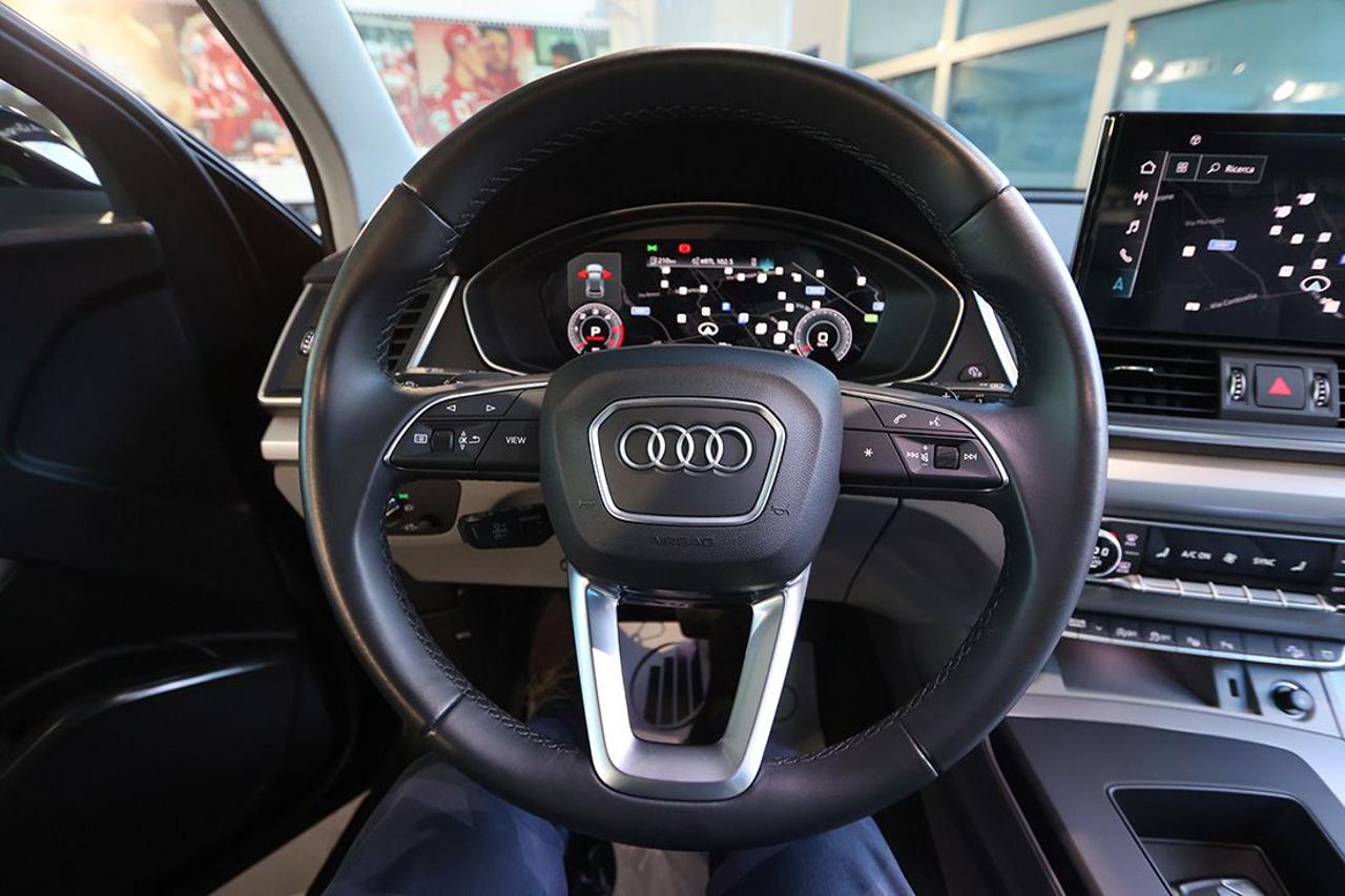 AUDI Q5 40 TDI Quattro S-Tronic Business Advanced - 24