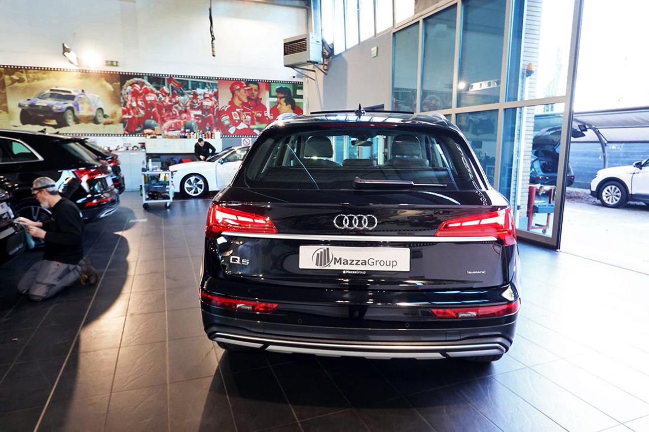 AUDI Q5 40 TDI Quattro S-Tronic Business Advanced - 9