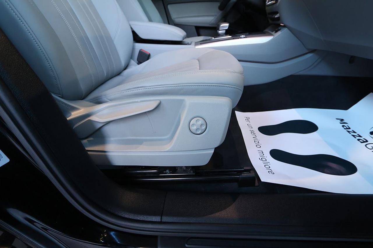 AUDI Q5 40 TDI Quattro S-Tronic Business Advanced - 48