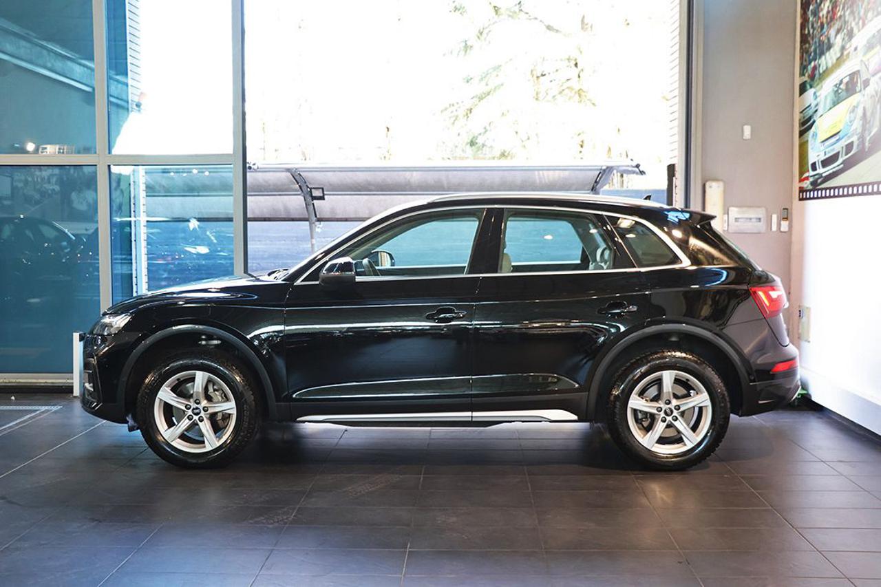 AUDI Q5 40 TDI Quattro S-Tronic Business Advanced - 3