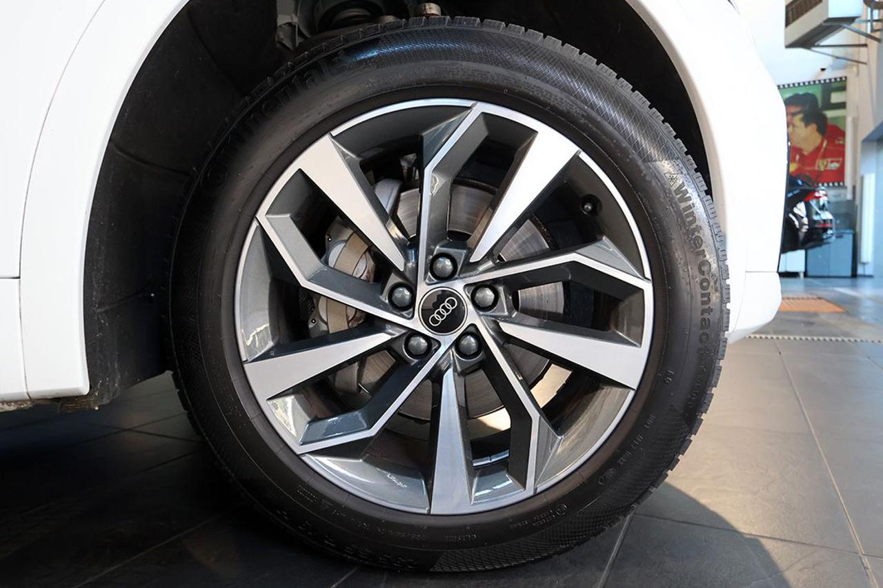 AUDI Q5 40 TDI Quattro S-Tronic S-Line - 6