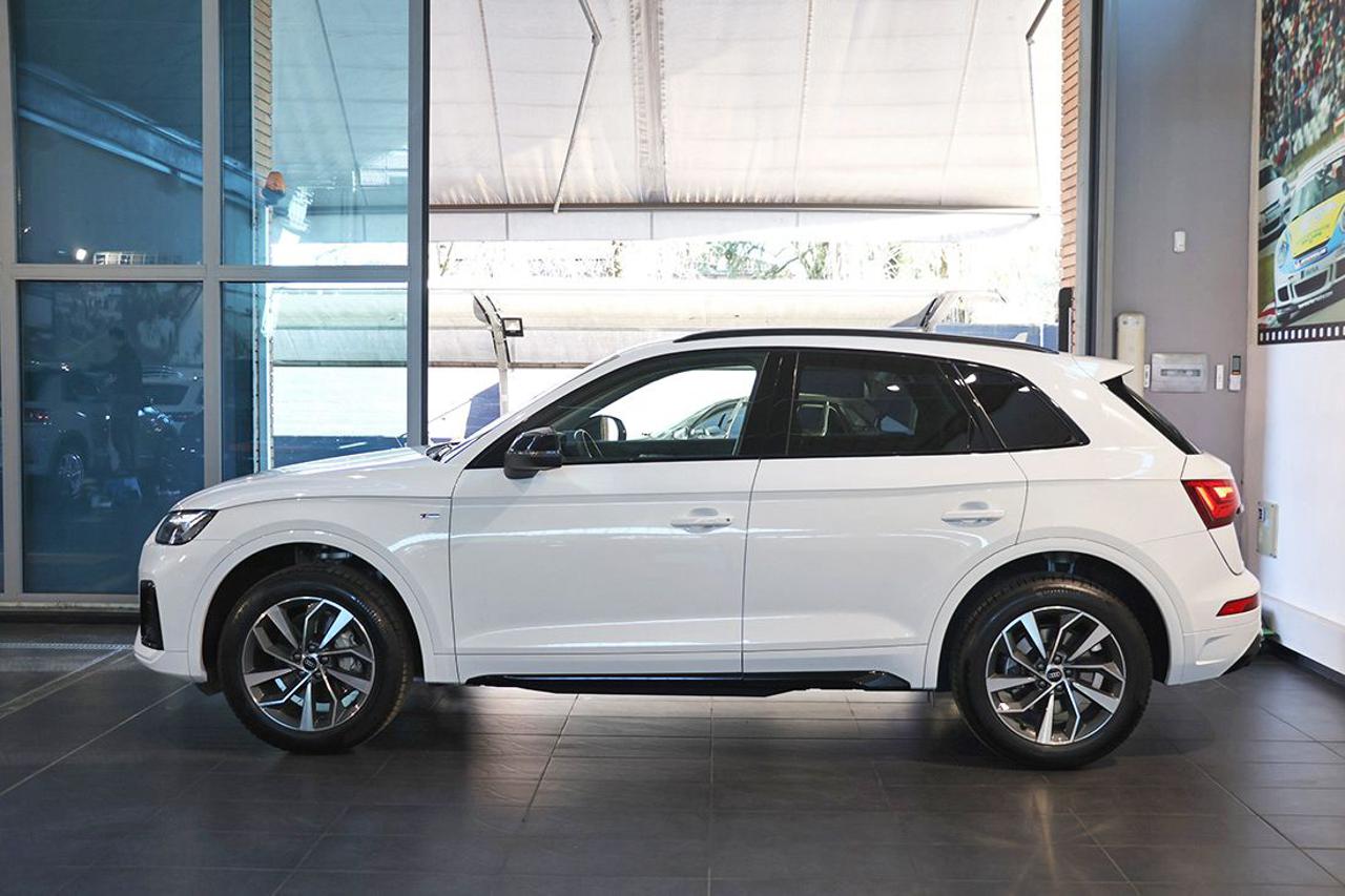 AUDI Q5 40 TDI Quattro S-Tronic S-Line - 3