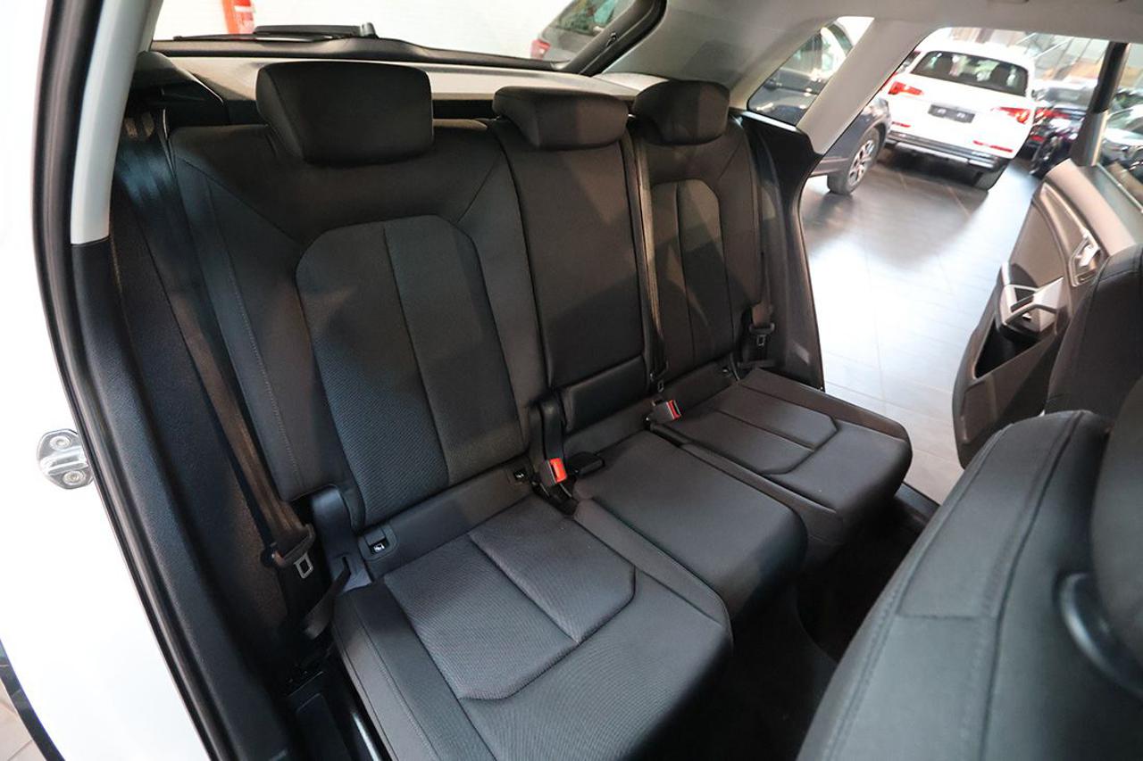 AUDI Q3 35 TDI S-Tronic Business Advanced - 19