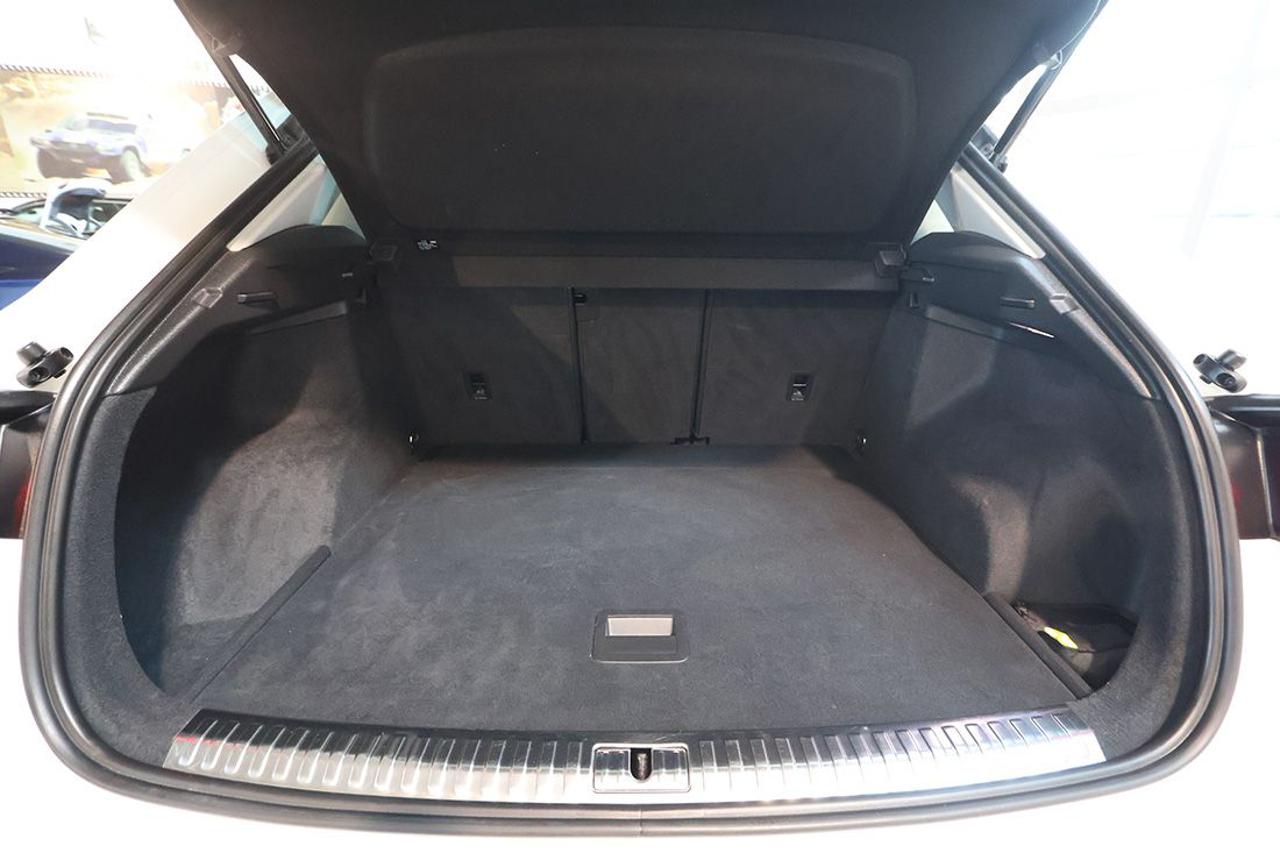 AUDI Q3 35 TDI S-Tronic Business Advanced - 12