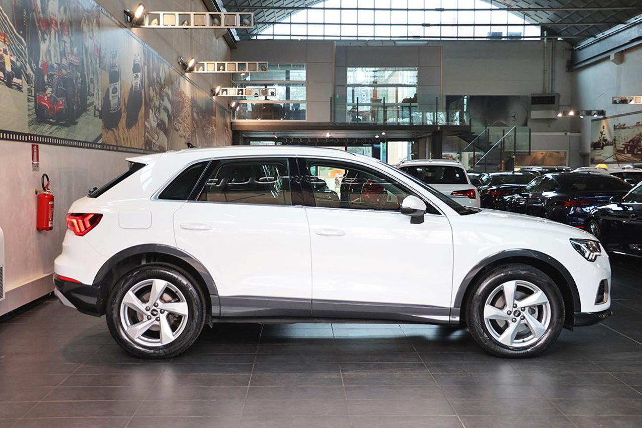 AUDI Q3 35 TDI S-Tronic Business Advanced - 2